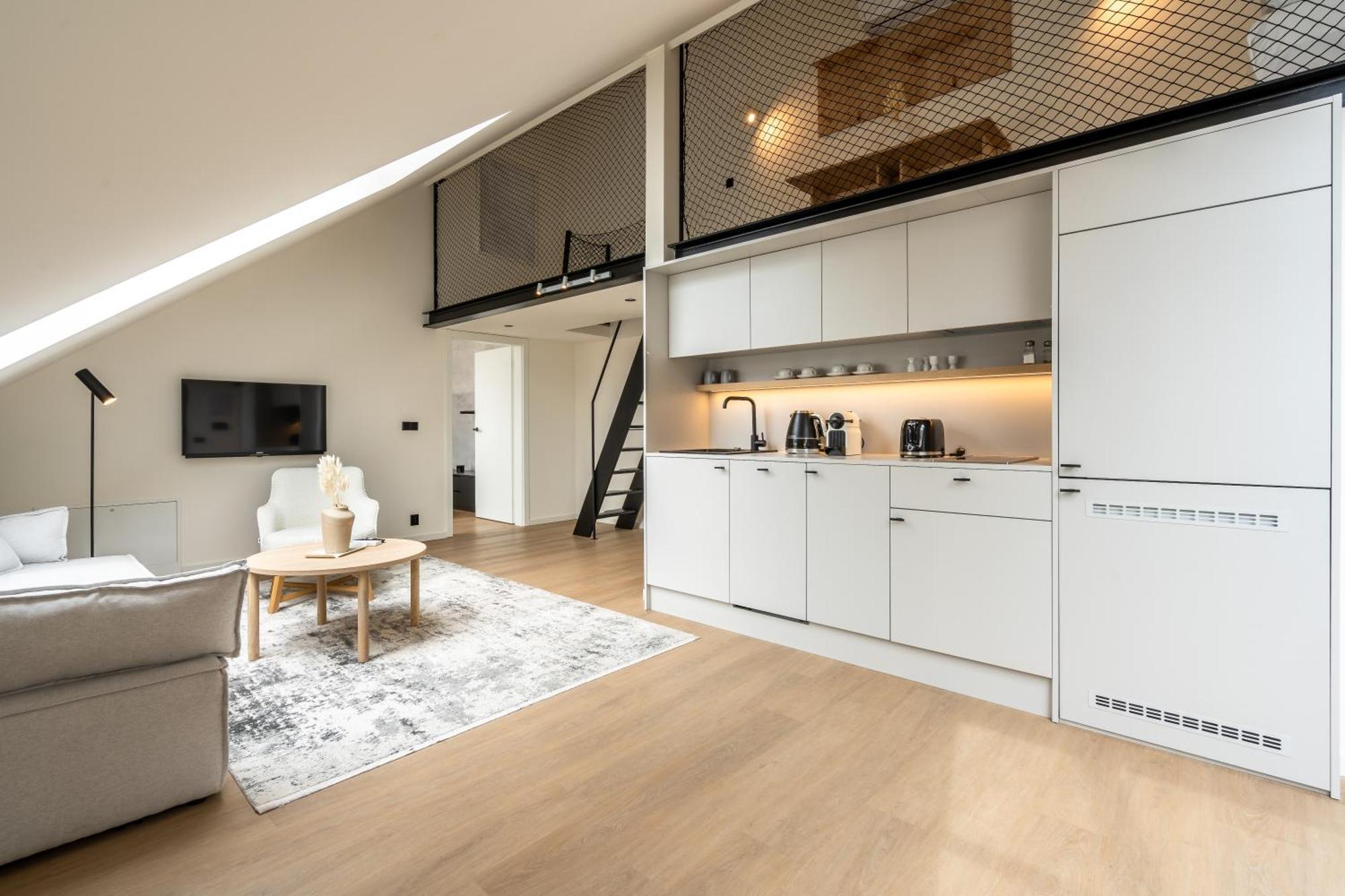 Honest Karlin Aparthotel ปราก ภายนอก รูปภาพ