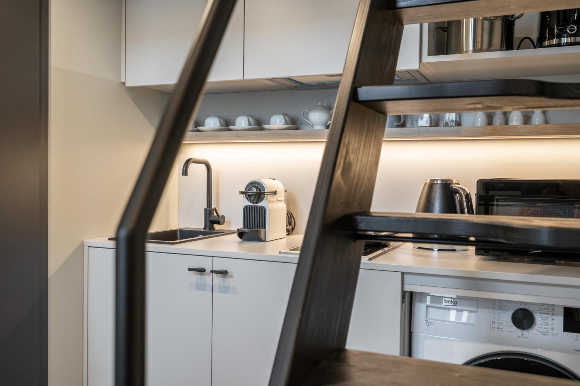 Honest Karlin Aparthotel ปราก ภายนอก รูปภาพ