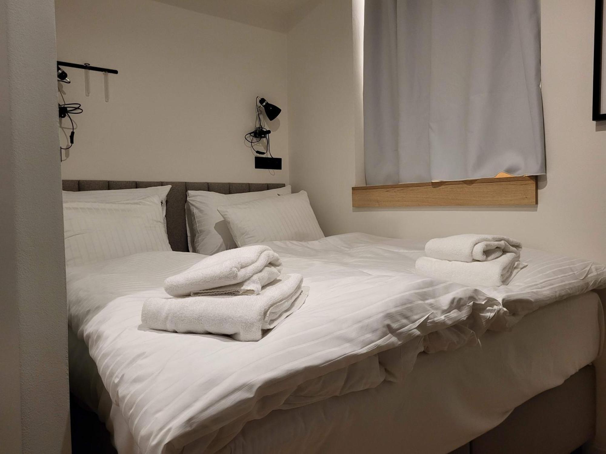 Honest Karlin Aparthotel ปราก ห้อง รูปภาพ